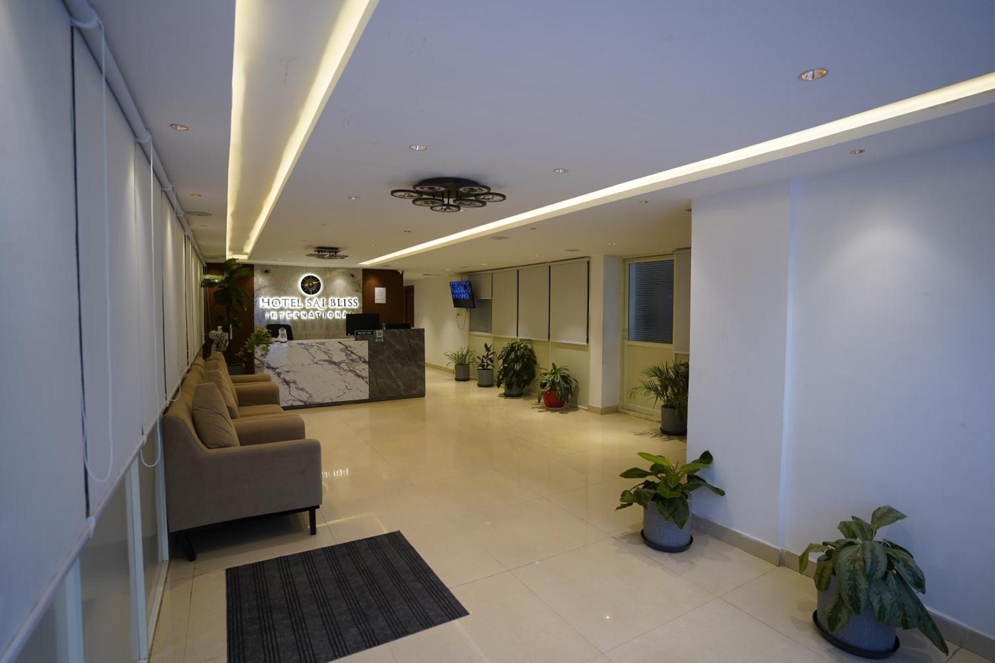 Sai Bliss Residency, Manyata Tech Park Hotel Bangalore Exterior photo